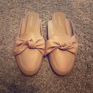 Blush bow mules